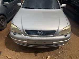 Opel Astra 2000 Silver