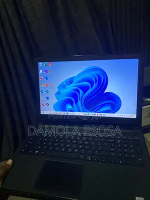 Laptop Dell Inspiron 5565 6GB Intel Core i3 SSD 1T