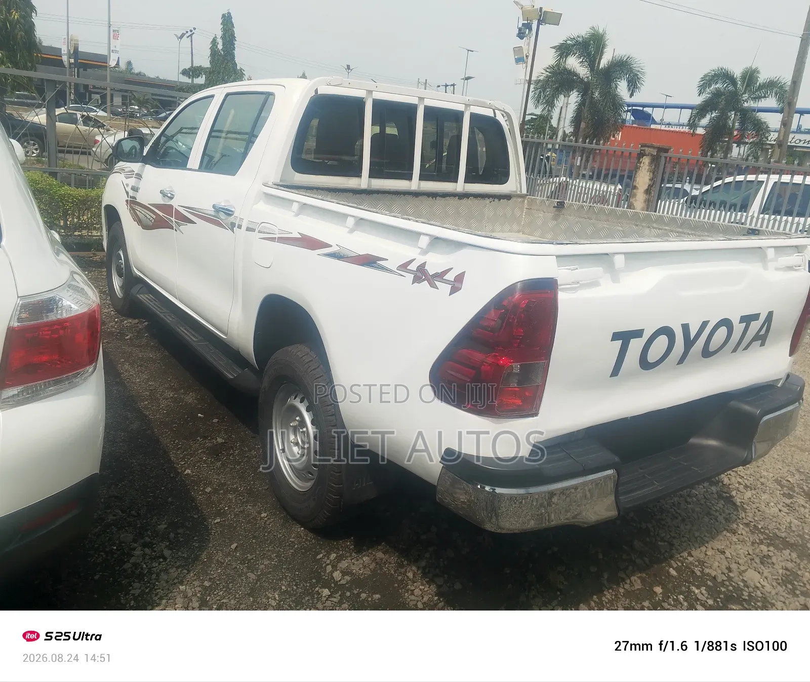 Toyota Hilux 2018 White