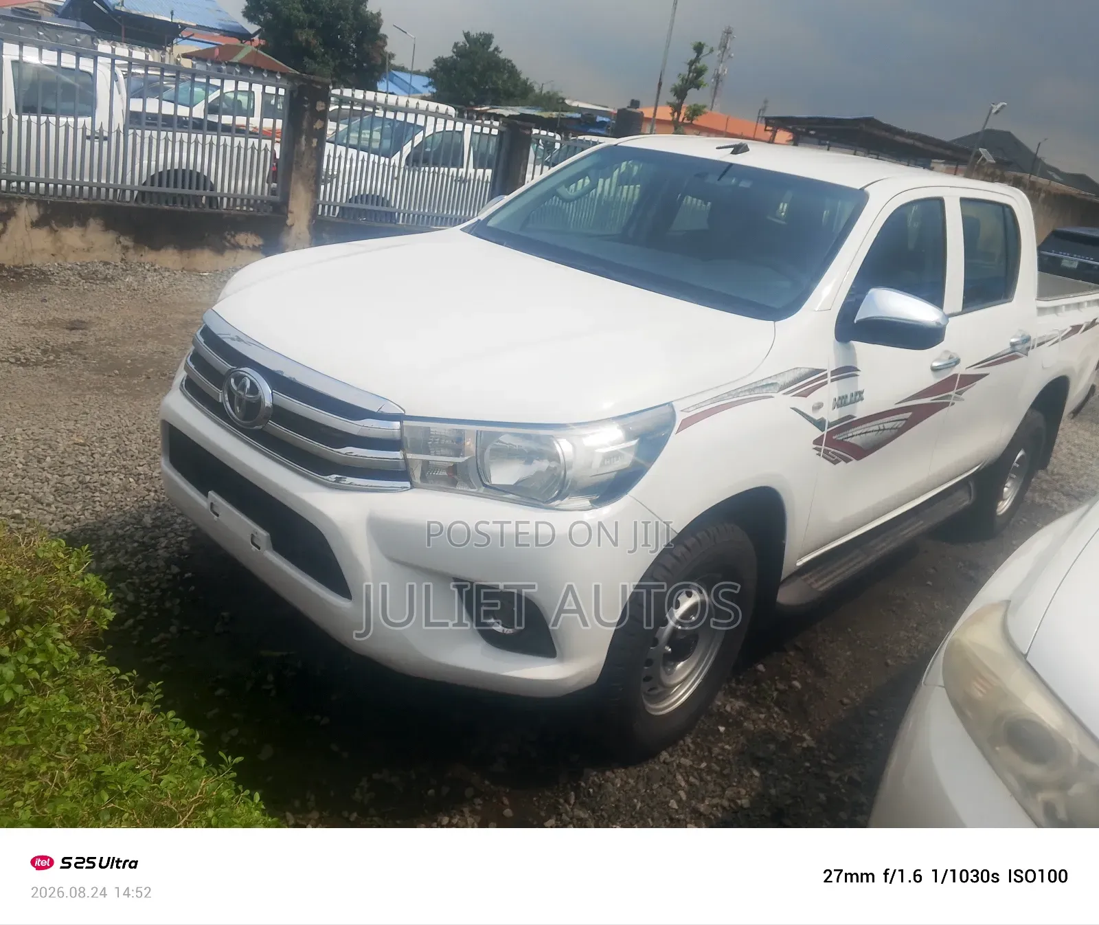 Toyota Hilux 2018 White
