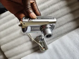 Canon Digital Photo & Video Camera for Vintage & Passport Snapping