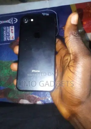 Apple iPhone 7 32 GB Black