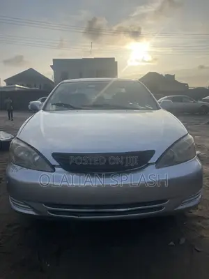 Toyota Camry LE 4dr Sedan (2.4L 4cyl 5A) 2005 Silver