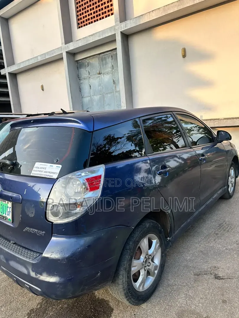 Toyota Matrix 2004 Blue