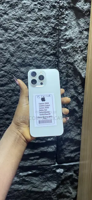 Apple iPhone 15 Pro Max 256 GB White