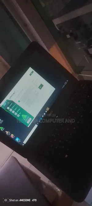 Laptop Dell Latitude 3190 4GB Intel Pentium SSD 60GB