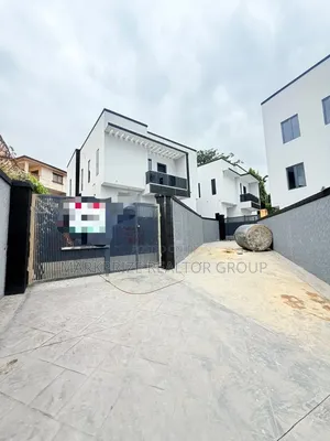 4bdrm Duplex in Omole Phase 1 Lagos for sale