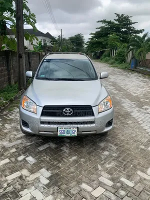 Toyota RAV4 2011 Silver