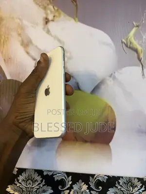 Apple iPhone 11 128 GB White