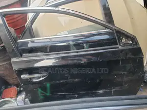Front Right Door Toyota Avalon 2014-2018 Model Tokunbo
