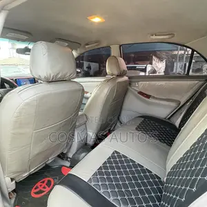 Toyota Corolla LE 2004 Gold