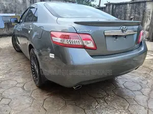 Toyota Camry XLE V6 4dr Sedan (3.5L 6cyl 6AM) 2008 Gray