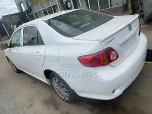 Toyota Corolla LE 4dr Sedan (1.8L 4cyl 4A) 2010 White