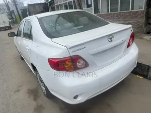 Toyota Corolla LE 4dr Sedan (1.8L 4cyl 4A) 2010 White