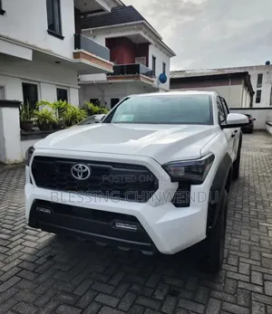 Toyota Tacoma TRD Off-Road Double Cab 4WD 5.0 ft. SB (Automatic) 2025