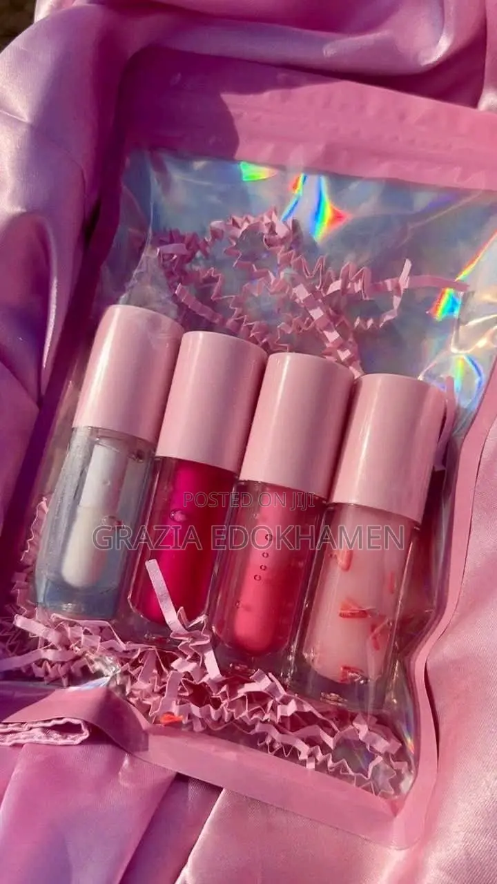Lipgloss, Lip Balms and Lip Care