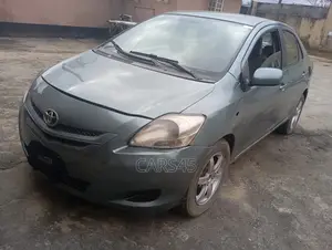 Toyota Yaris 2007 Gray