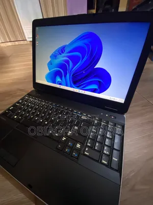 Laptop Dell Latitude E6540 8GB Intel Core i7 SSHD (Hybrid) 250GB