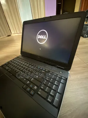 Laptop Dell Latitude E6540 8GB Intel Core i7 SSHD (Hybrid) 250GB