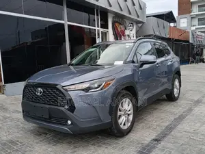 Toyota Corolla Cross LE 2WD 2024 Gray