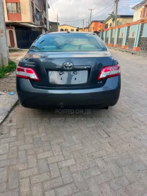 Toyota Camry 2011 Gray