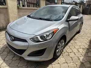 Hyundai Elantra 2013 Silver