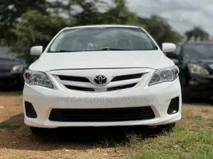Toyota Corolla LE 4dr Sedan (1.8L 4cyl 4A) 2011 White