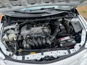 Toyota Corolla LE 4dr Sedan (1.8L 4cyl 4A) 2011 White