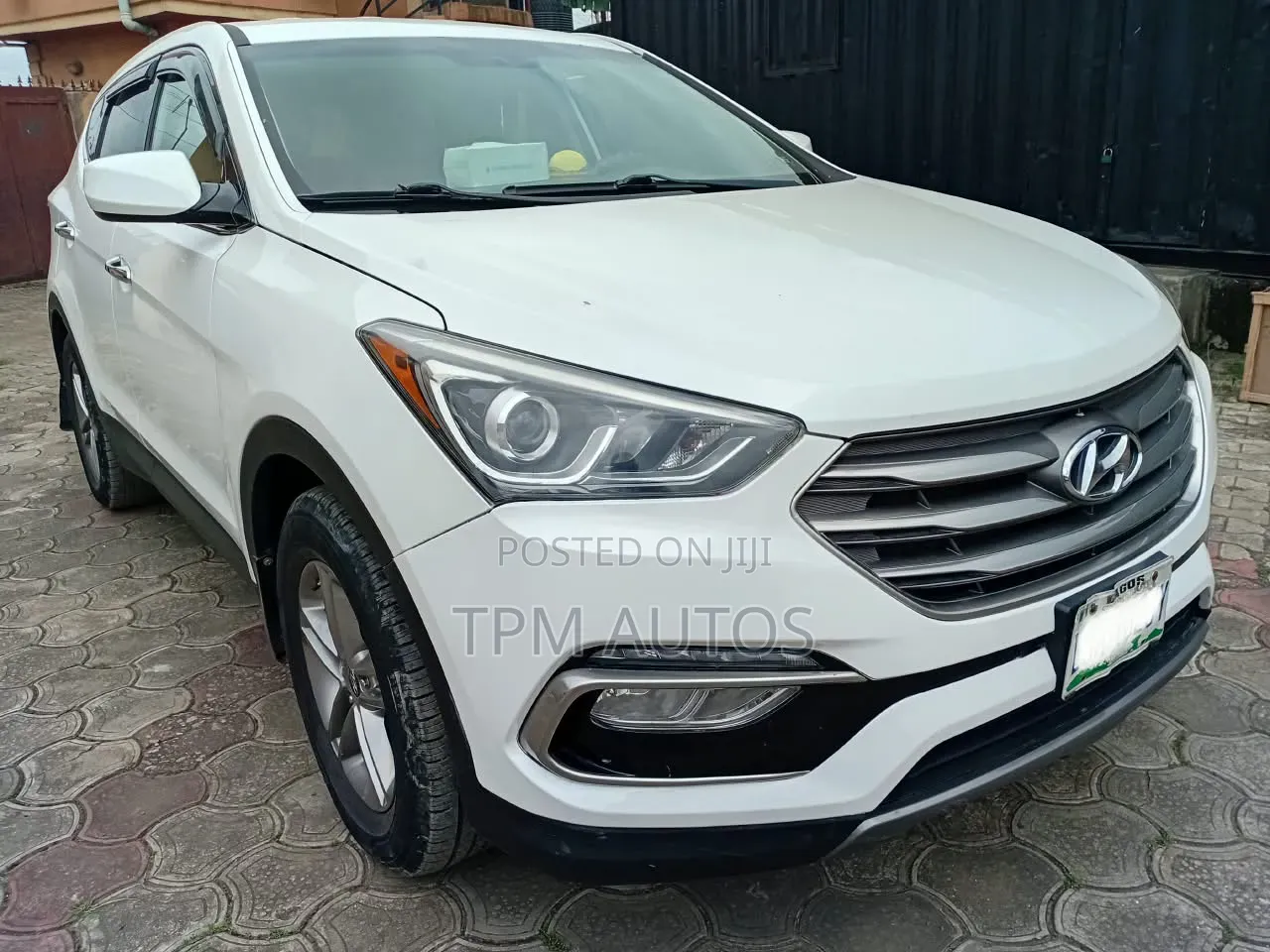 Hyundai Santa Fe 2017 White
