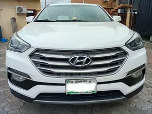 Hyundai Santa Fe 2017 White