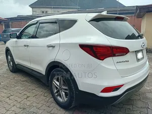 Hyundai Santa Fe 2017 White