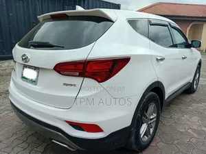 Hyundai Santa Fe 2017 White