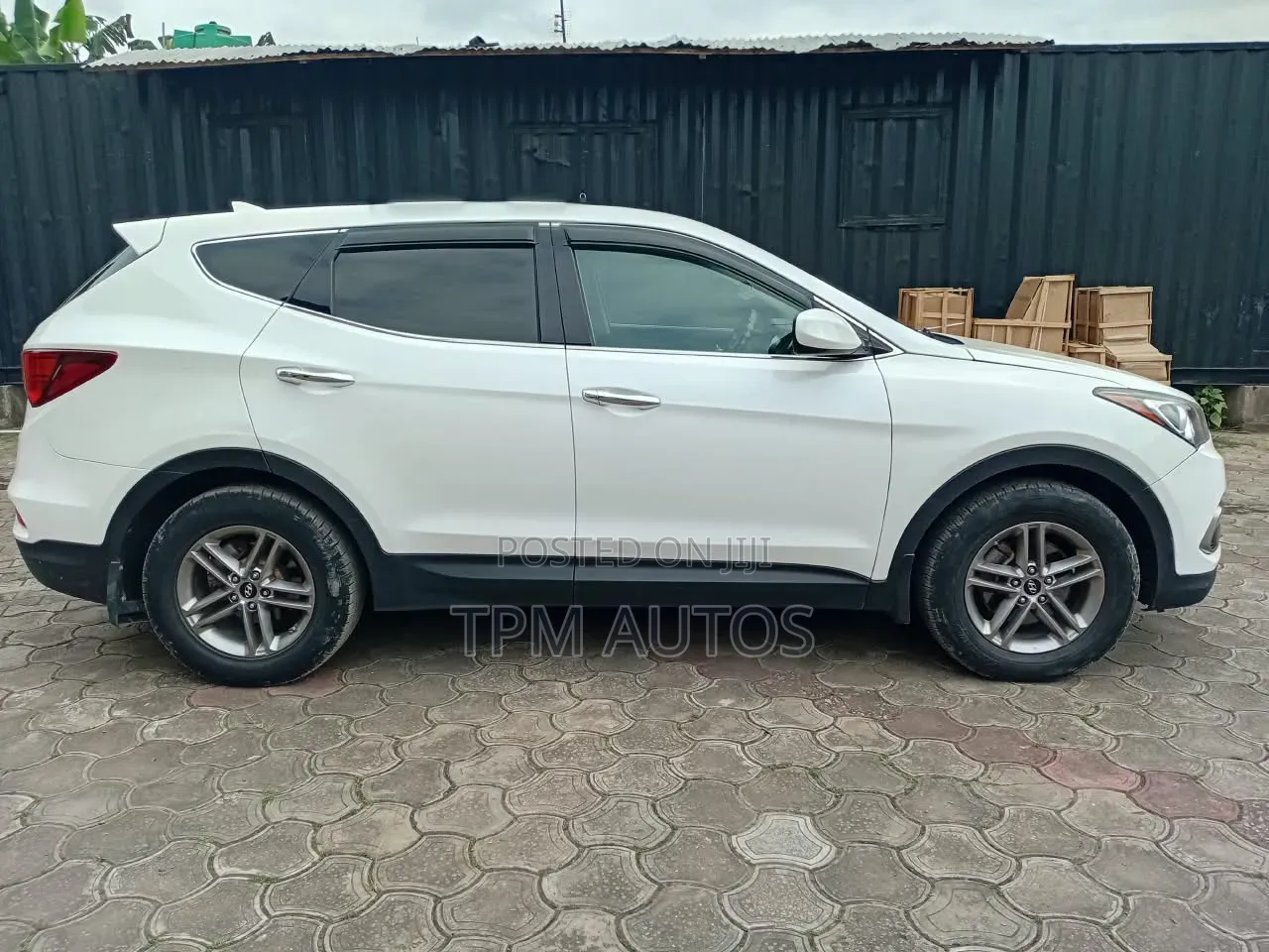 Hyundai Santa Fe 2017 White