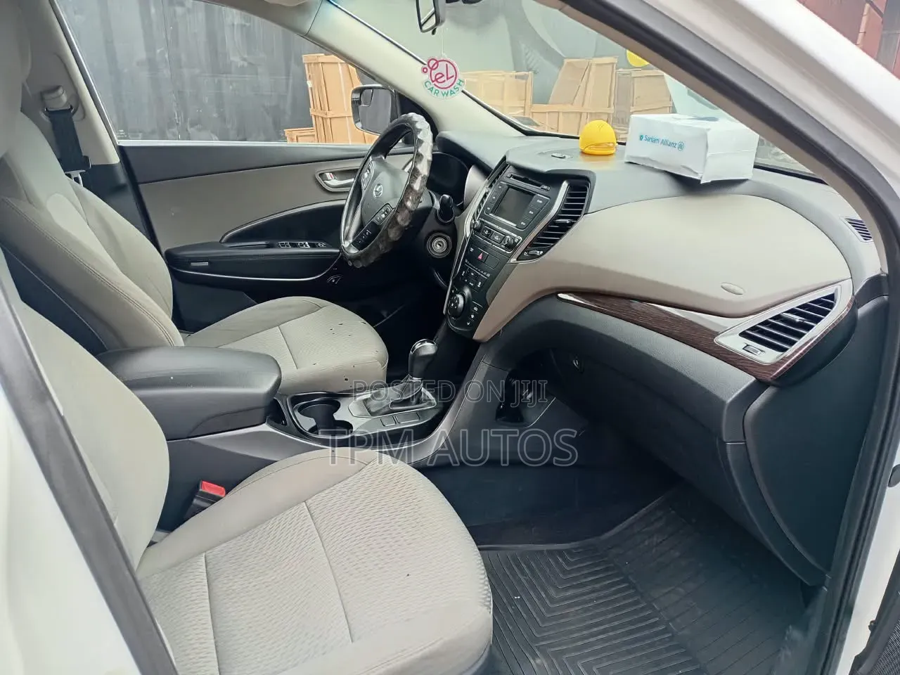Hyundai Santa Fe 2017 White