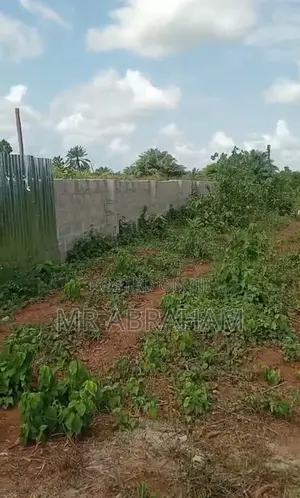 6 Plots of Land for Sell
