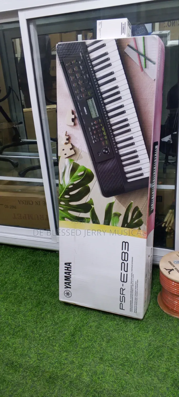 Yamaha PRS E283 Keyboard