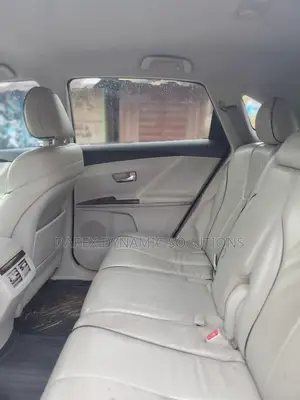 Toyota Venza V6 AWD 2010 Gray