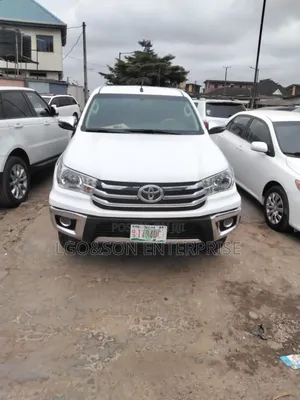Toyota Hilux 2019 White