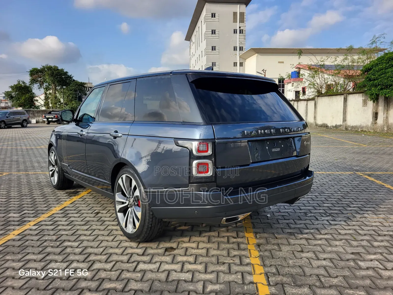 Land Rover Range Rover Vogue 2022 Black