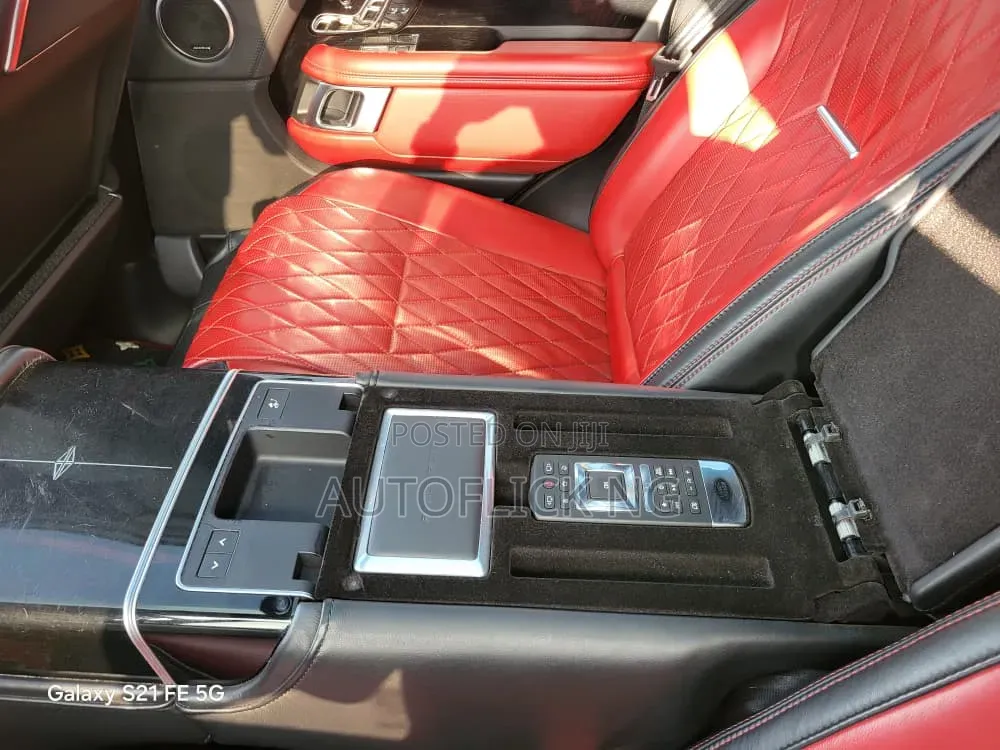 Land Rover Range Rover Vogue 2022 Black