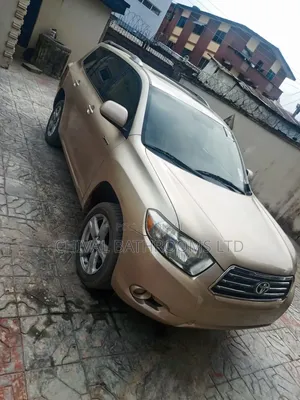 Toyota Highlander 2010 Gold