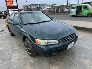 Toyota Camry LE 4dr Sedan (2.2L 4cyl 4A) 2001 Green