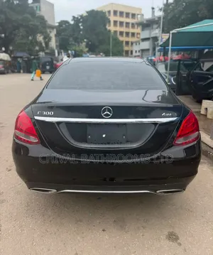 Mercedes-Benz C300 2015 Black