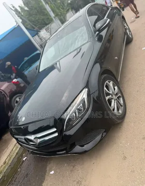 Mercedes-Benz C300 2015 Black