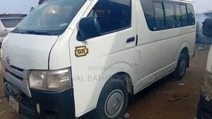 Toyota HiAce 2008 White