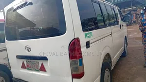 Toyota HiAce 2008 White
