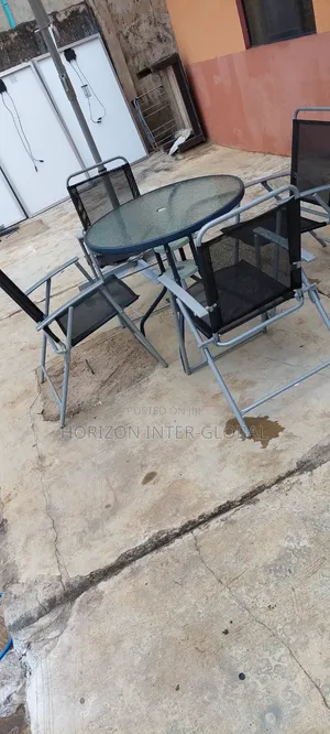 Outdoor Cantilever Umbrella
