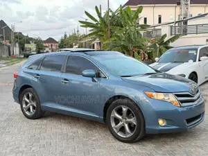 Toyota Venza V6 AWD 2011 Blue