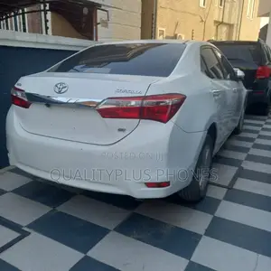 Toyota Corolla 2015 White