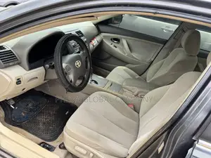 Toyota Camry LE 4dr Sedan (2.5L 4cyl 6AM) 2010 Gray